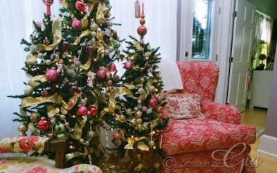 10 Tips For Decorating The Perfect Christmas Tree-#5-Choosing Your Color Scheme