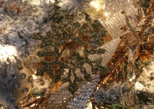 10 Tips for Decorating the Perfect Christmas Tree- Tip # 6- Garlands and Ribbon