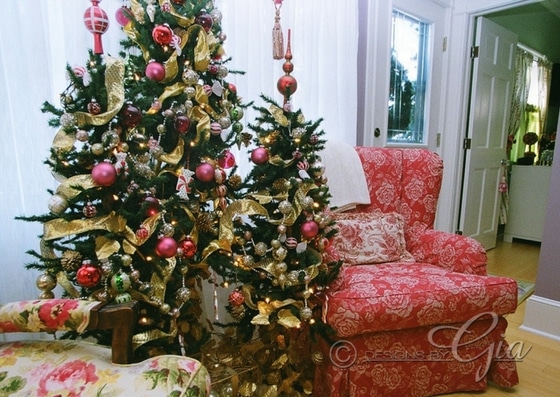 10 Tips For Decorating The Perfect Christmas Tree-#5-Choosing Your Color Scheme