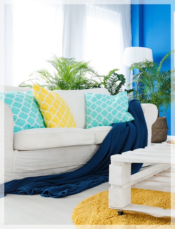 How Interior Designers Mix Fabrics